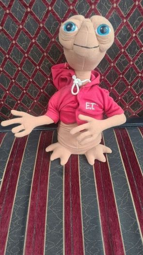 E.t