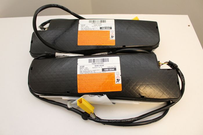 Ford Mondeo 2011 - 2013 AirBags (Driver and passenger seat)