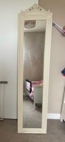 Free standing mirror