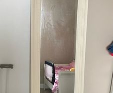 Free standing mirror