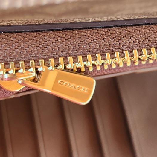 Coach purse (brand new)