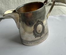 Vintage Walker & Hall Sheffield Silver-Plated 3-Piece Tea Set (Model 1659)