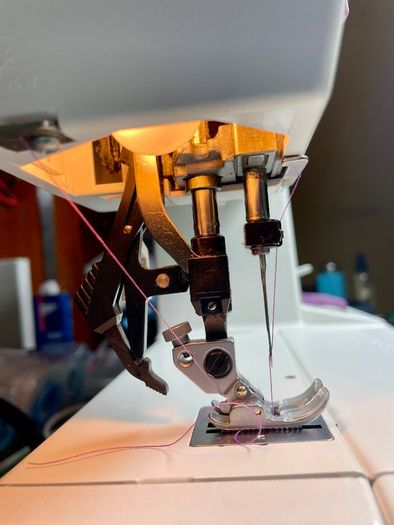 PFAFF Edition 130 Dual Transport (IDT) Heavy Duty Domestic Sewing Machine - Just fully serviced - Excellent condition - German made quality