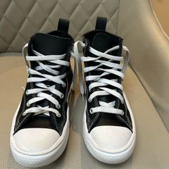 Converse high top child size 2