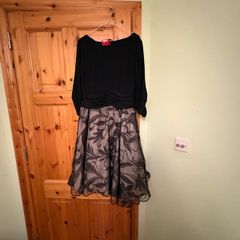 Woman's Dress with floral design and brooch attached Size 20