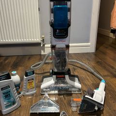 SHARK CarpetXpert with StainStriker EX200UK Upright Carpet Cleaner - White