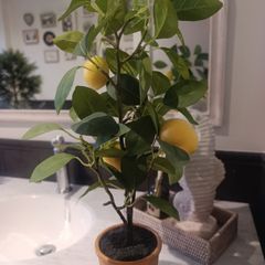 Artificial lemon tree