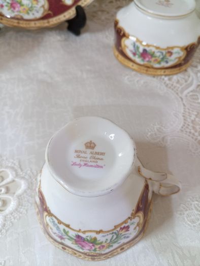 Vintage 21 piece Tea Set Royal Albert Lady Hamilton, Bone China