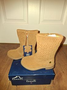 Gorgeous brand new leather boots size 7 jr
