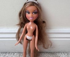 Bratz Yasmin Sweet 16 Birthday 3rd Edition Doll Used Please see photos