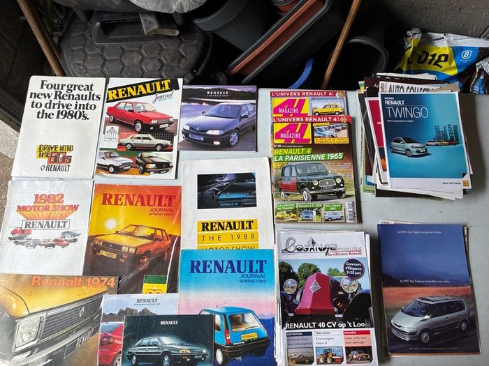 Renault Handbooks, Manuals & Brochures .