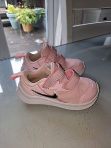Girls nike runners