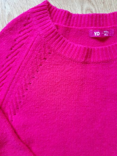 Red Jumper. Age 10-11