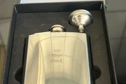 Hip flask with funnel