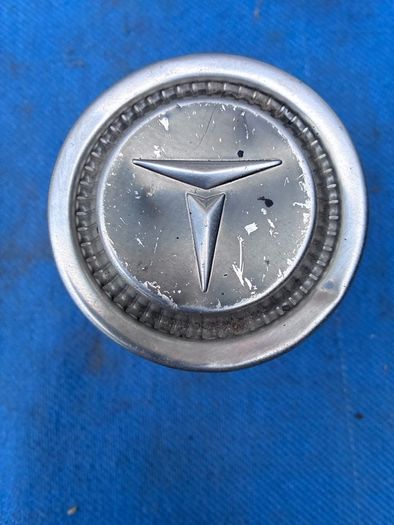 vintage Toyota centre wheel cap