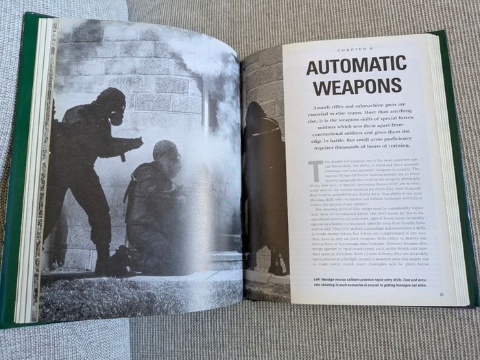 Deadly Fighting Skills of the World - Steve Crawford - 1997 Military Hardback
