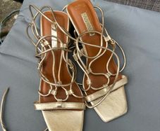 Ladies gold sandals size 4