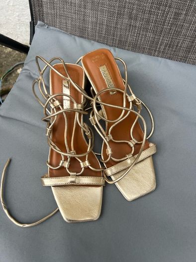 Ladies gold sandals size 4