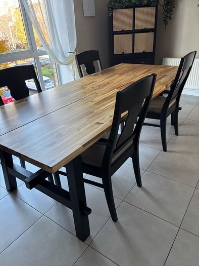 table and chairs