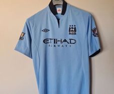 Umbro man City shirt Size xl ptp 23" in like new condition