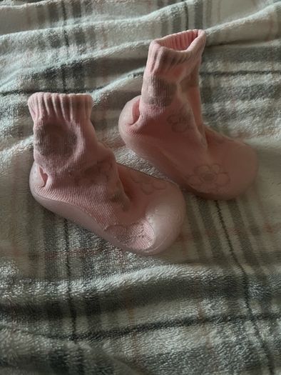 Girls shoes size 18