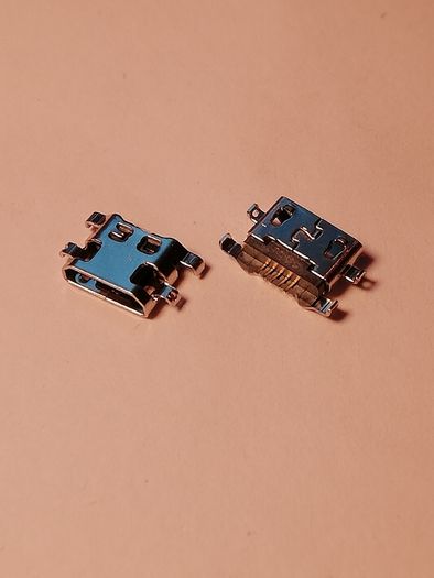 2 pcs Vodafone VDF620 Smart N9 Lite / Lenovo A708t S890 / Alcatel 7040N / Huawei G7 G7-TL00 USB Charging Ports