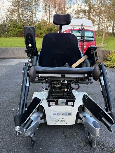 Quickie Jive M Electric Wheelchair - Excellent Condition with Powered Seat Lift & Tilt