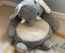 Elephant kids seat/toy