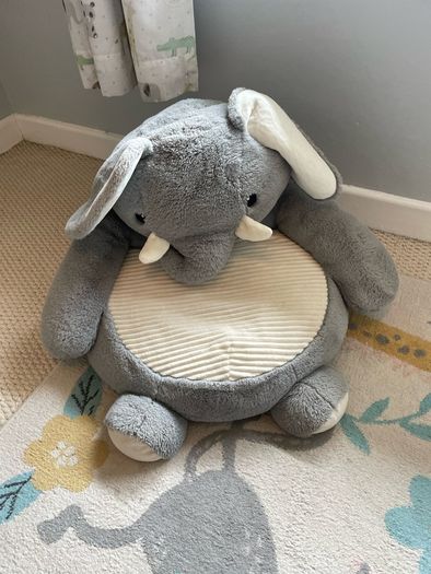 Elephant kids seat/toy