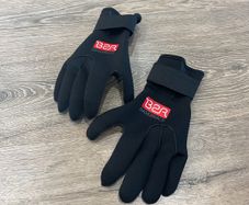 wetsuit gloves