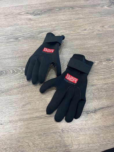 wetsuit gloves