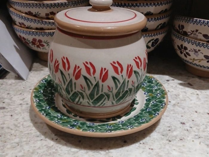 nicholas mosse red bloom round lidded jar