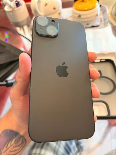 Iphone 15 Plus + Hardcase and lens cover