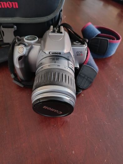 Canon camera EOS