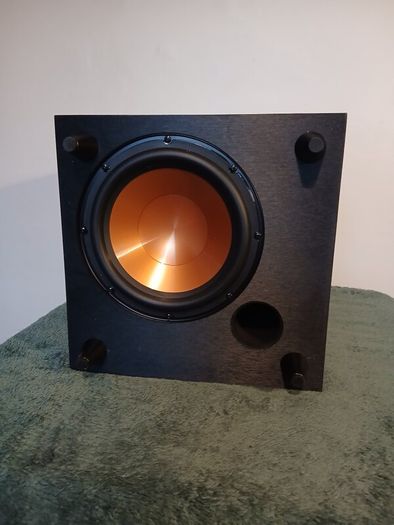 klipsch R-8SW Subwoofer