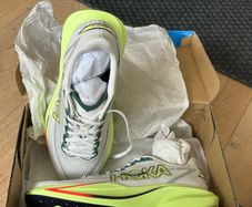 Hoka Mach 7 - Size 9 - brand new