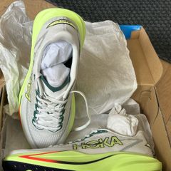 Hoka Mach 7 - Size 9 - brand new