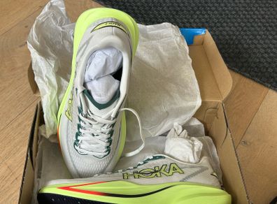 Hoka Mach 7 - Size 9 - brand new