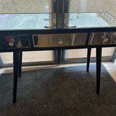 black mirror table