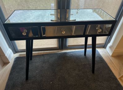 black mirror table