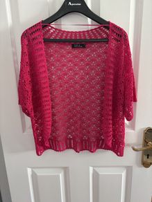 Shrug - Size M/L - Cerise