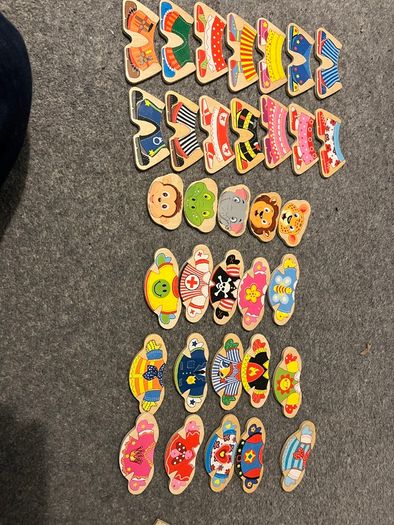 Animal dress up wooden game