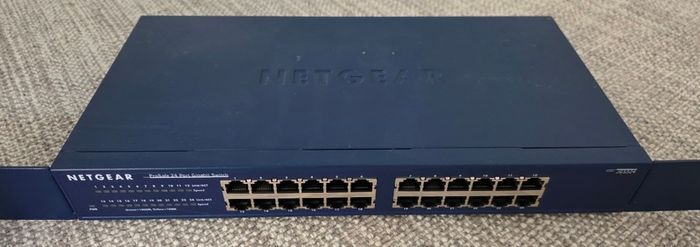 Netgear 24 Port Network Switch JGS524v2
