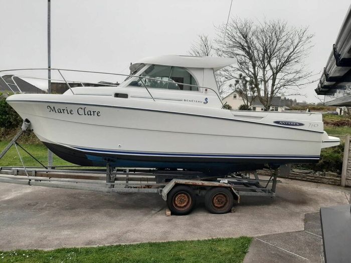 Beneteau Antares 710 Boat