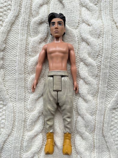 Hasbro Disney Aladdin Figure Doll 2018 Live Action Movie approx 11.5" Used PLease look at the pictures