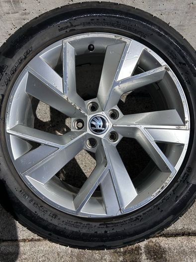 Genuine Skoda Triglav 19" Alloy Wheels