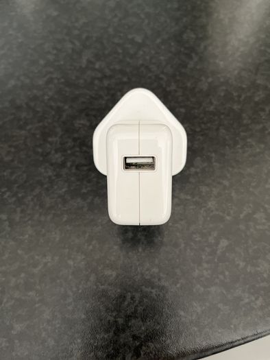 Apple charger 10W