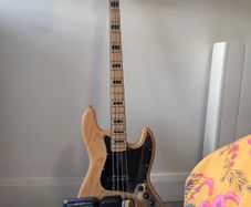SX Jazz Bass W/ Zoom G1X Four ZOOM Pedal and Stand