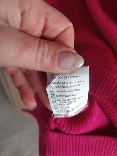 Acrylic premium quality sweater size m