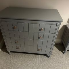 2 x lockers, 2 x chest of drawers, 1 x dressing table
